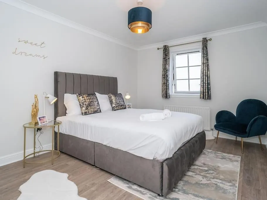 Luxury 2Bed 2Bath Flat In City Centre- Free Parking! Apartment Edinburgh