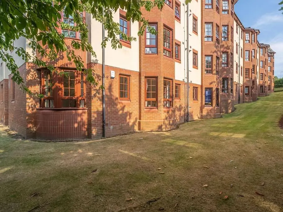 Luxury 2Bed 2Bath Flat In City Centre- Free Parking! Apartment Edinburgh 0*,  United Kingdom